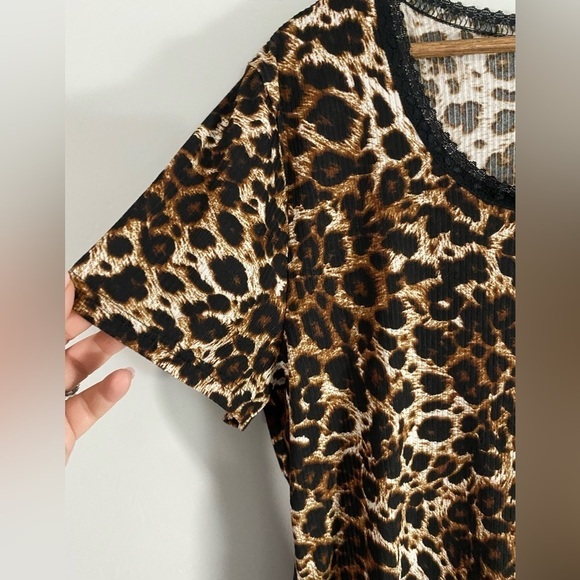Perfectly Imperfect - Leopard print ribbed Short Sleeves - Picture 2 of 9